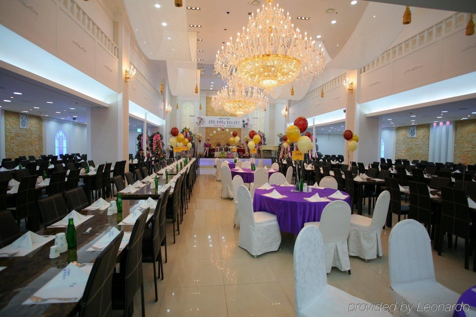 Charis Hotel Ίντσεον Εξωτερικό φωτογραφία